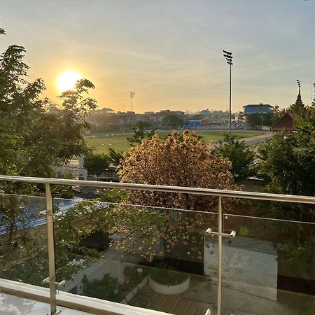Nyna Villa Guesthouse Кампот Екстериор снимка