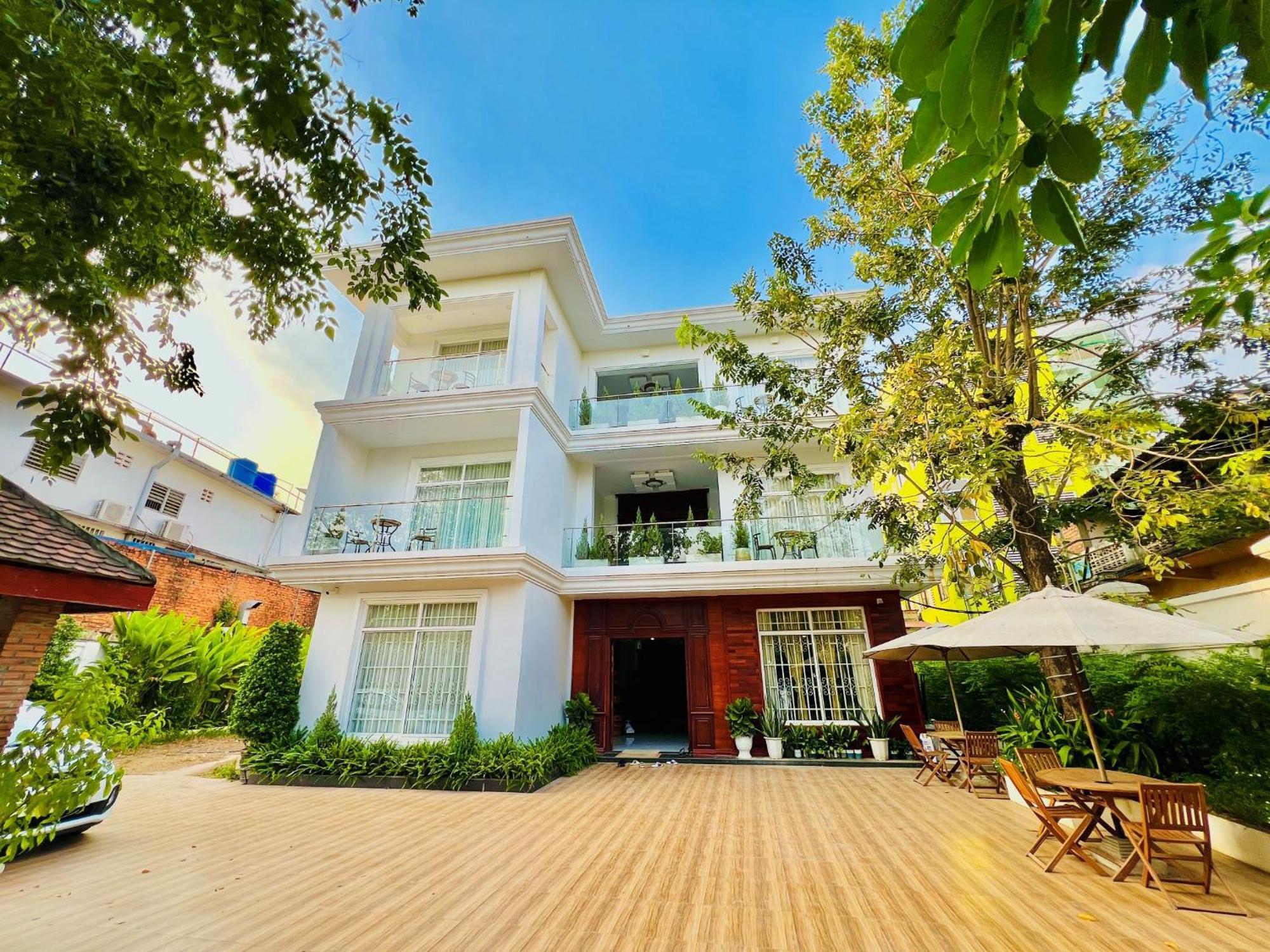 Nyna Villa Guesthouse Кампот Екстериор снимка